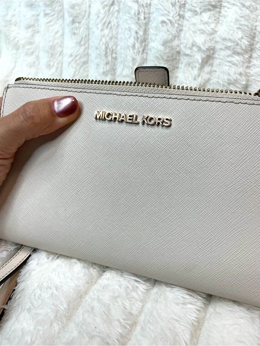 Michael Kors | Jet Set White Saffiano Leather Wristlet Wallet Clutch EUC